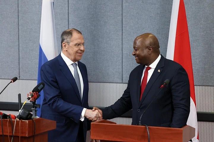 Russia's 'No-Cost Deliveries' Soft-Power Reaches Africa