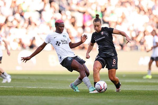 Asisat Oshoala Bay FC