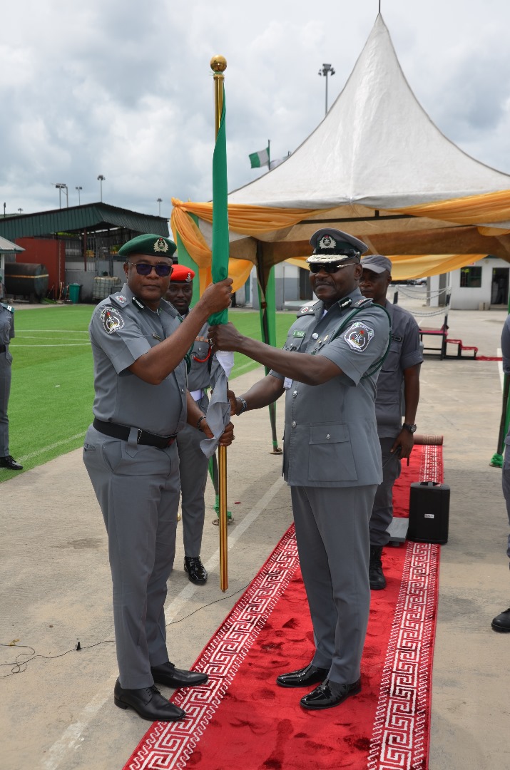 Change of Batton  At Onne Area 11: Baba Imam Hands  Over  to Compt Mohammed  Babandede