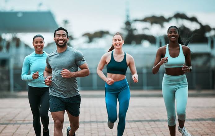 Fitness Trends 2024: Revolutionizing Well-being in the Digital Age