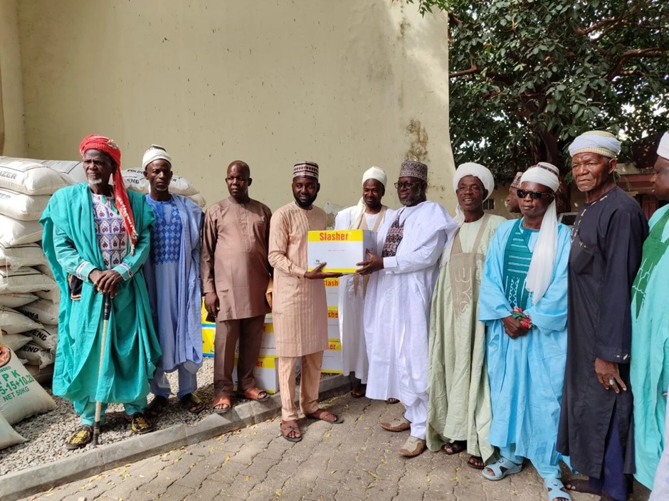 Shiroro Hydropower Station Distributes Agricultural Inputs to Host Communities