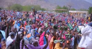 Governor Zulum distributes FG-donated grains to 10,000 People in Pulka, Gwoza