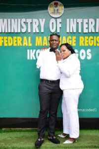 PHOTOS: Man Who Lost Both Arms In An Accident Ties Knot With Lover