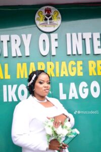 PHOTOS: Man Who Lost Both Arms In An Accident Ties Knot With Lover
