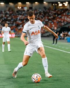 Tottenham Hotspur confirms the departure of four senior players