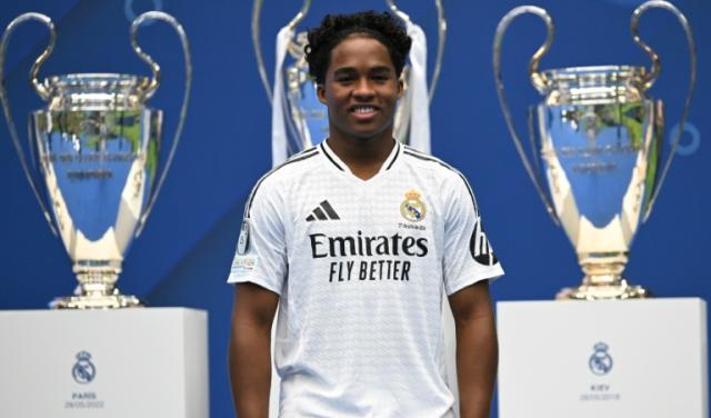 Real Madrid Unveils Highly-Touted Teenage Sensation Endrick at Santiago Bernabéu
