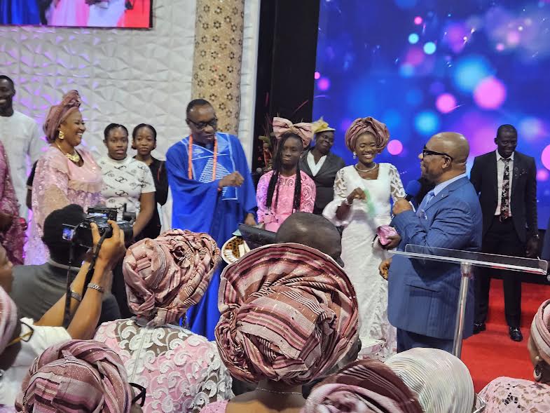 Pastor Amah, Chairman Oriade LCDA, Others Celebrate Former Mr Nigeria's Dad, Chief Ikubese On His Birthday