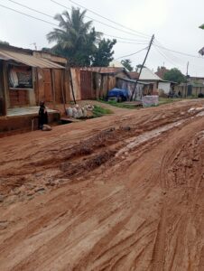 Photospeak: Jikwoyi Phase 1 Road Becomes Death Trap Due to Rains