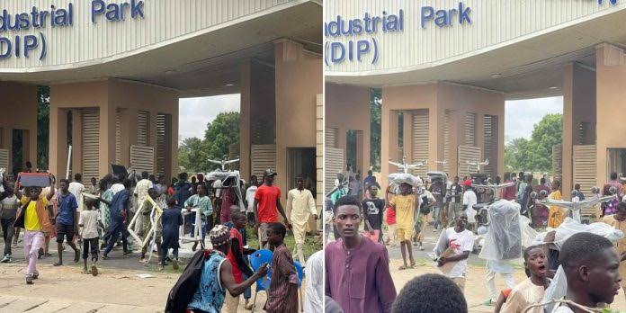 Urging Youths To Bridge Divides Between North And South In Speaking Truth To Power