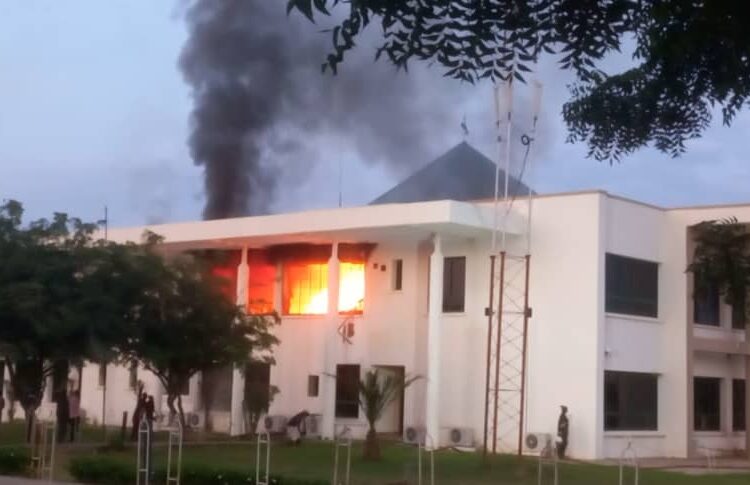 BREAKING: Fire Engulfs Katsina Gov’t House