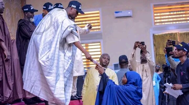Federal Lawmaker Disburses over N20 Million in Educational Grants to 1,000 Borno Students Across Nigeria