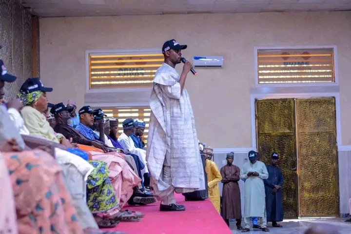 Federal Lawmaker Disburses over N20 Million in Educational Grants to 1,000 Borno Students Across Nigeria