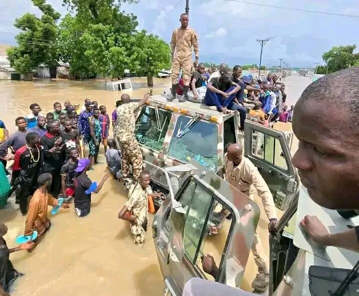 Maiduguri Residents Criticise Government's Response to Flood Crisis, Praise Military for Assistance