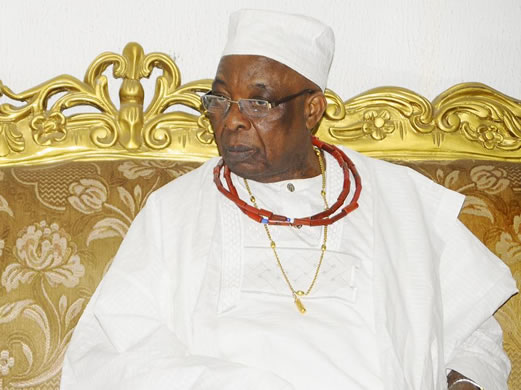 BREAKING: Osun monarch, Aromolaran, dies at 86