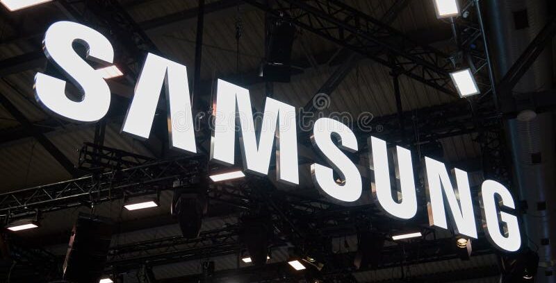 Samsung Electronics Apologizes Amid Crisis, Projects Profit Rise