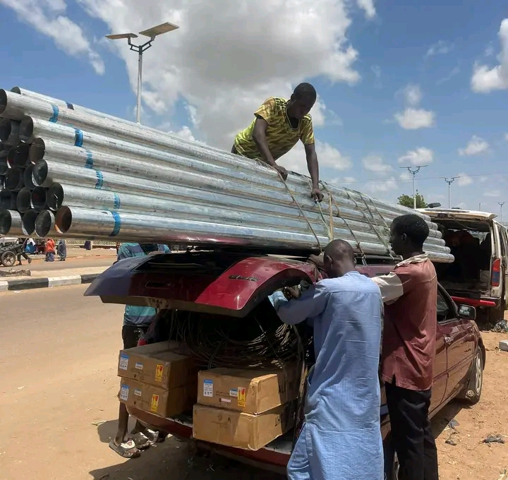 Yobe Villagers Celebrate Solar Streetlight Installation by Federal Government