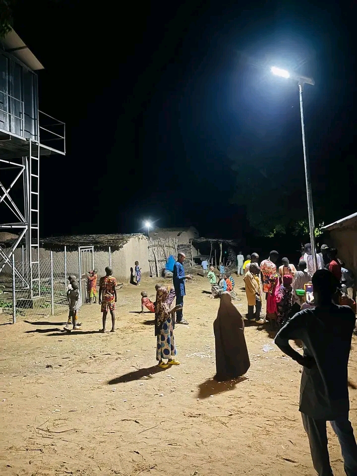 Yobe Villagers Celebrate Solar Streetlight Installation by Federal Government