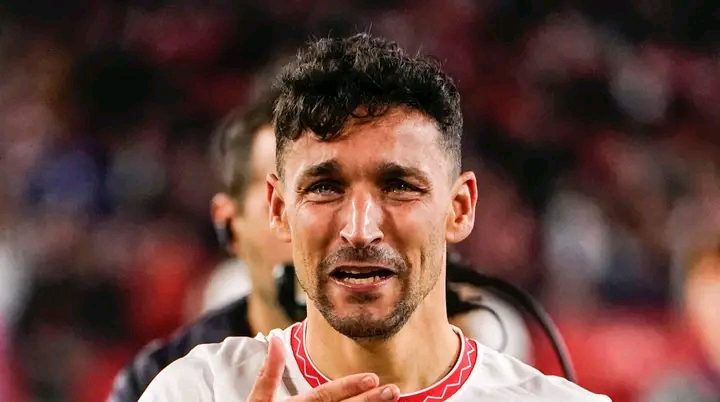 Tearful Jesús Navas Bids Emotional Farewell to Sevilla's Home Fans