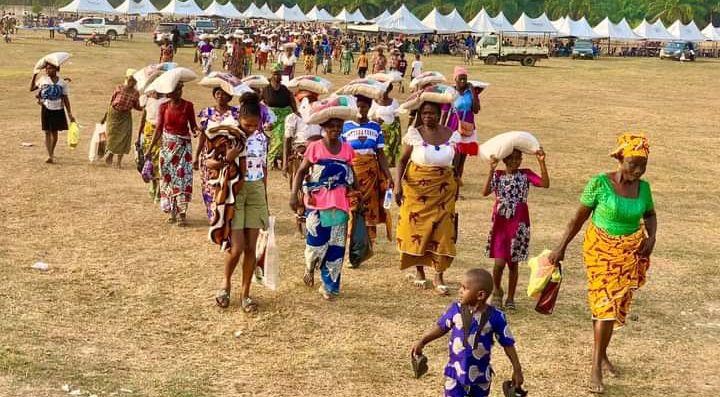 Delta Lawmaker Splashes Cash, Rice, Wrappers on Otibio Women 