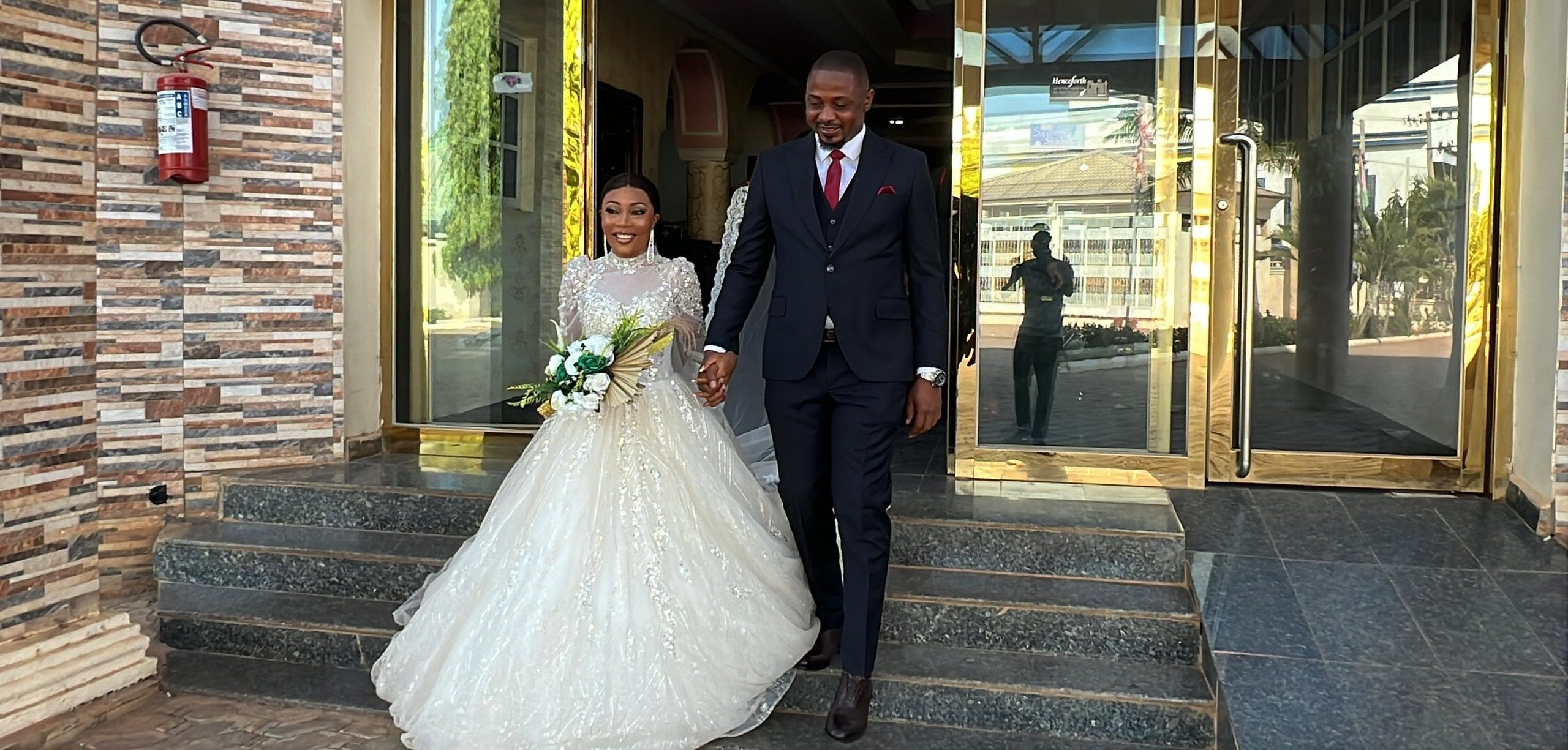 From Tradition to Elegance: Martha and Nathaniel’s Enchanting Wedding