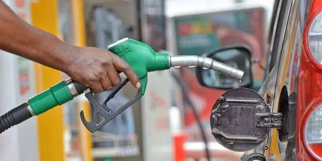 Petrol Marketers Shut Stations as Dangote Refinery’s Price Cut Sends Shockwaves