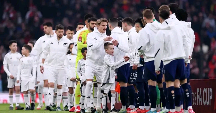 FA Cup: 10-Man Manchester United Eliminates Arsenal in Penalty Shootout