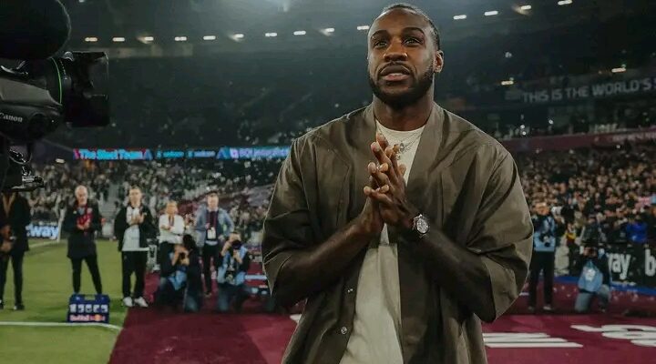 West Ham's Michail Antonio Makes First Appearance Since December After Car Accident