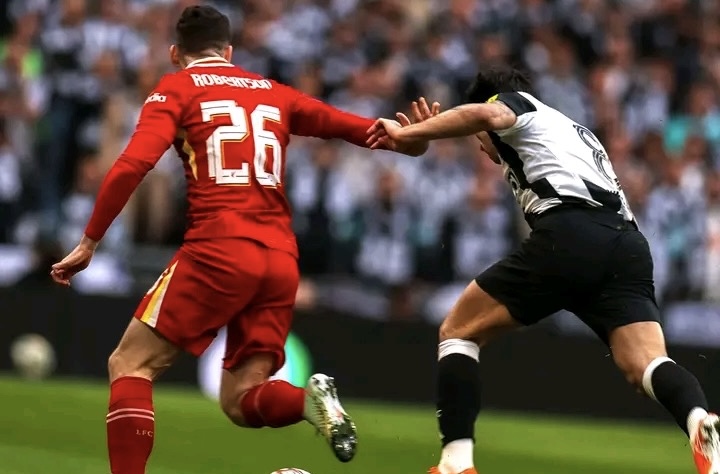 Carabao Cup: Newcastle beat Liverpool to win first silverware for the first time in 70 years