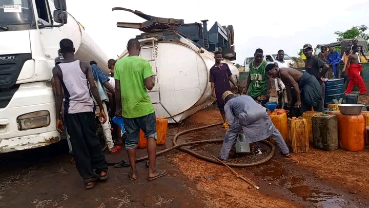 Tanker Truck Overturns on Keffi-Abuja Road, No Casualties Reported