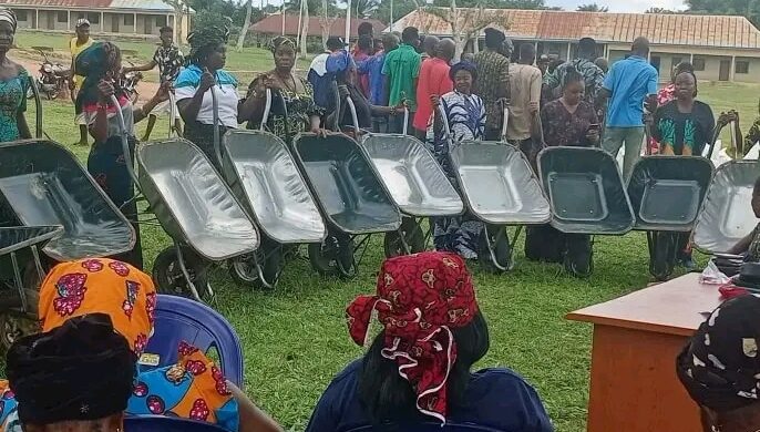 Benue Governor Distributes Wheelbarrows to Youths as Part of Empowerment Scheme