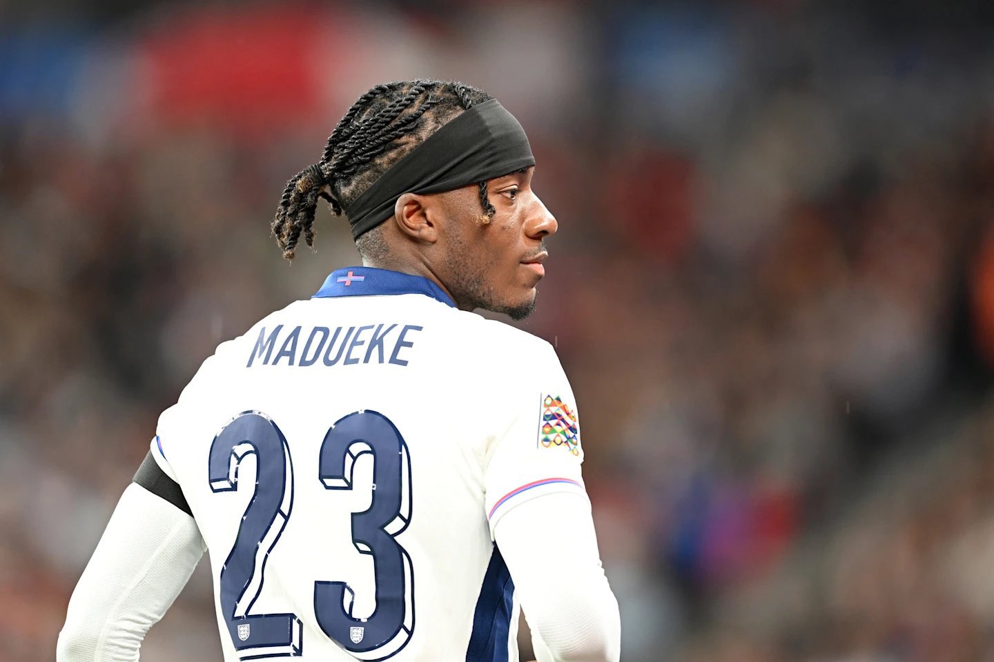 £55M NIGHTMARE! Ferdinand Slams 'Disgraceful' Abuse of Madueke by Angry Gooners