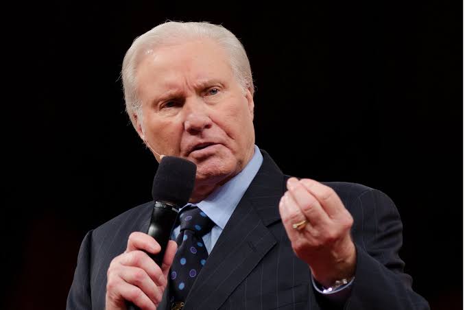 Jimmy Swaggart: Televangelist Who Rose, Fell, and Preached to the End, Dies at 90