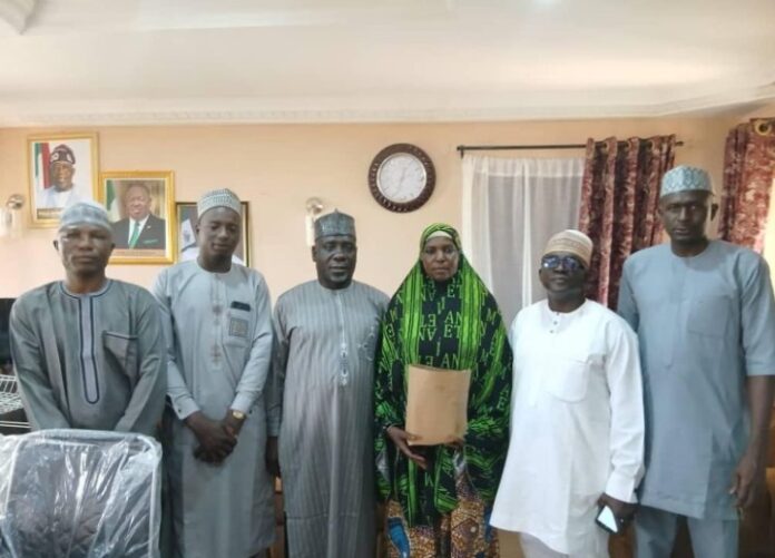 Plateau Governor Rewards Pilgrim with N1 Million for Returning Lost $5,000 in Saudi Arabia