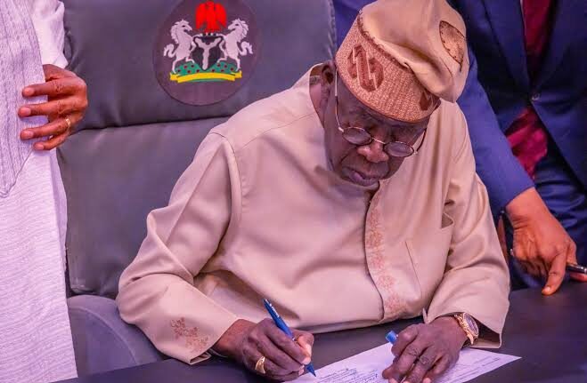 Tinubu Swears In New Power, Foreign Affairs Ministers