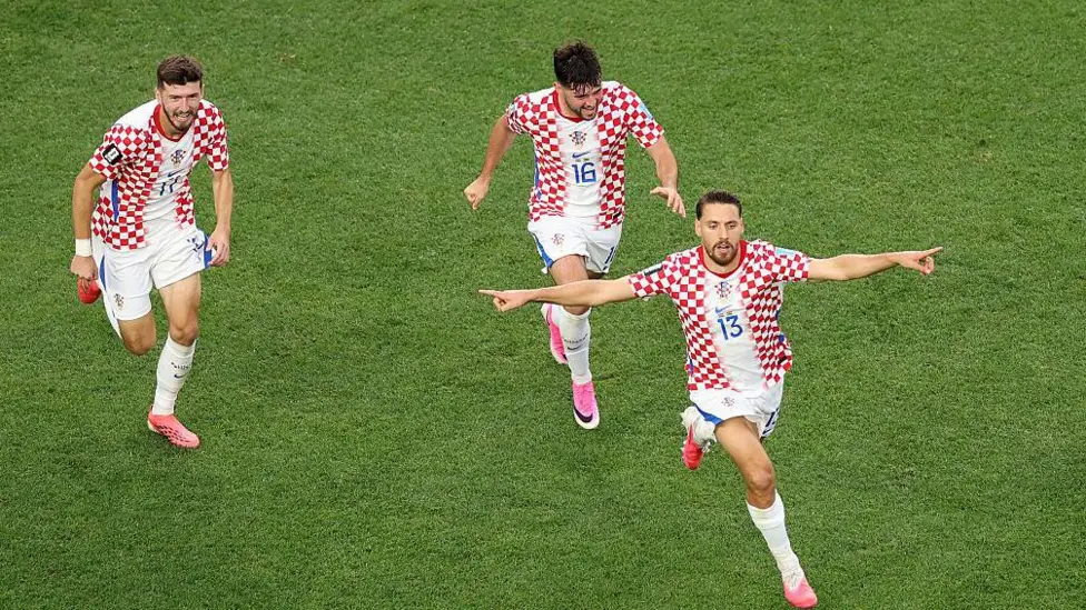Croatia Crush Ghana, England Power Into World Cup Knockout Stage