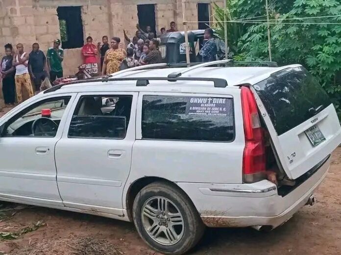 Shock in Abia as Parents, Three Children Are Found Dead Inside Locked Home