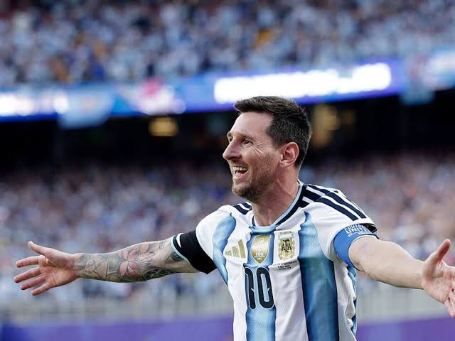 England Face Argentina Amid Fresh Refereeing Controversy at World Cup