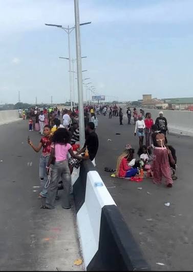 From Flyover To Fun Spot: When Benin Residents Turned A Bridge Into The City's New Tourist Attraction